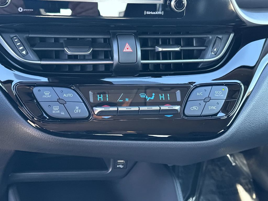 Used 2020 Toyota C-HR LE image 29