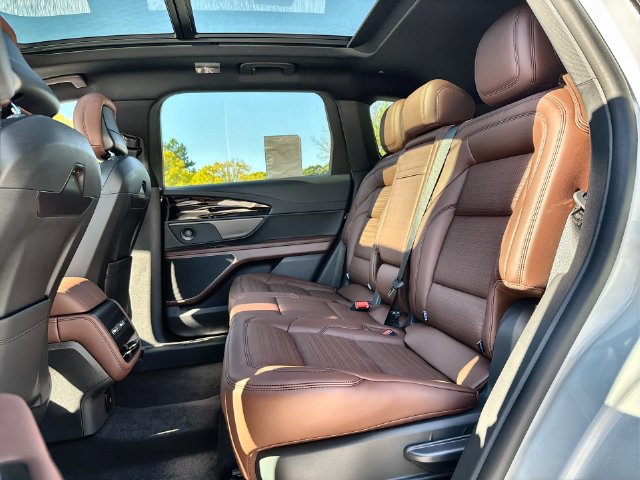 New 2026 Lincoln Nautilus Reserve AWD/4WD image 23