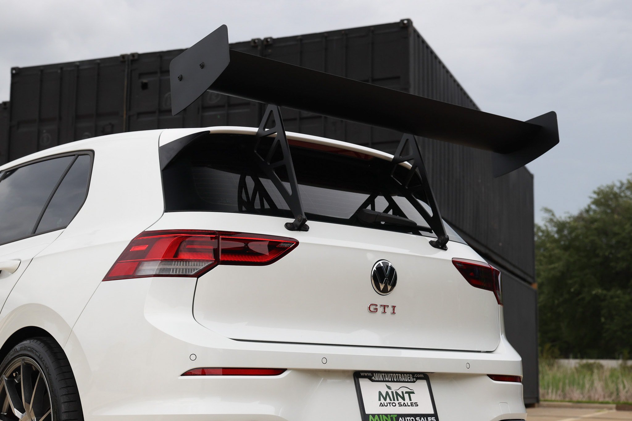 Used 2024 Volkswagen GTI SE FWD image 45