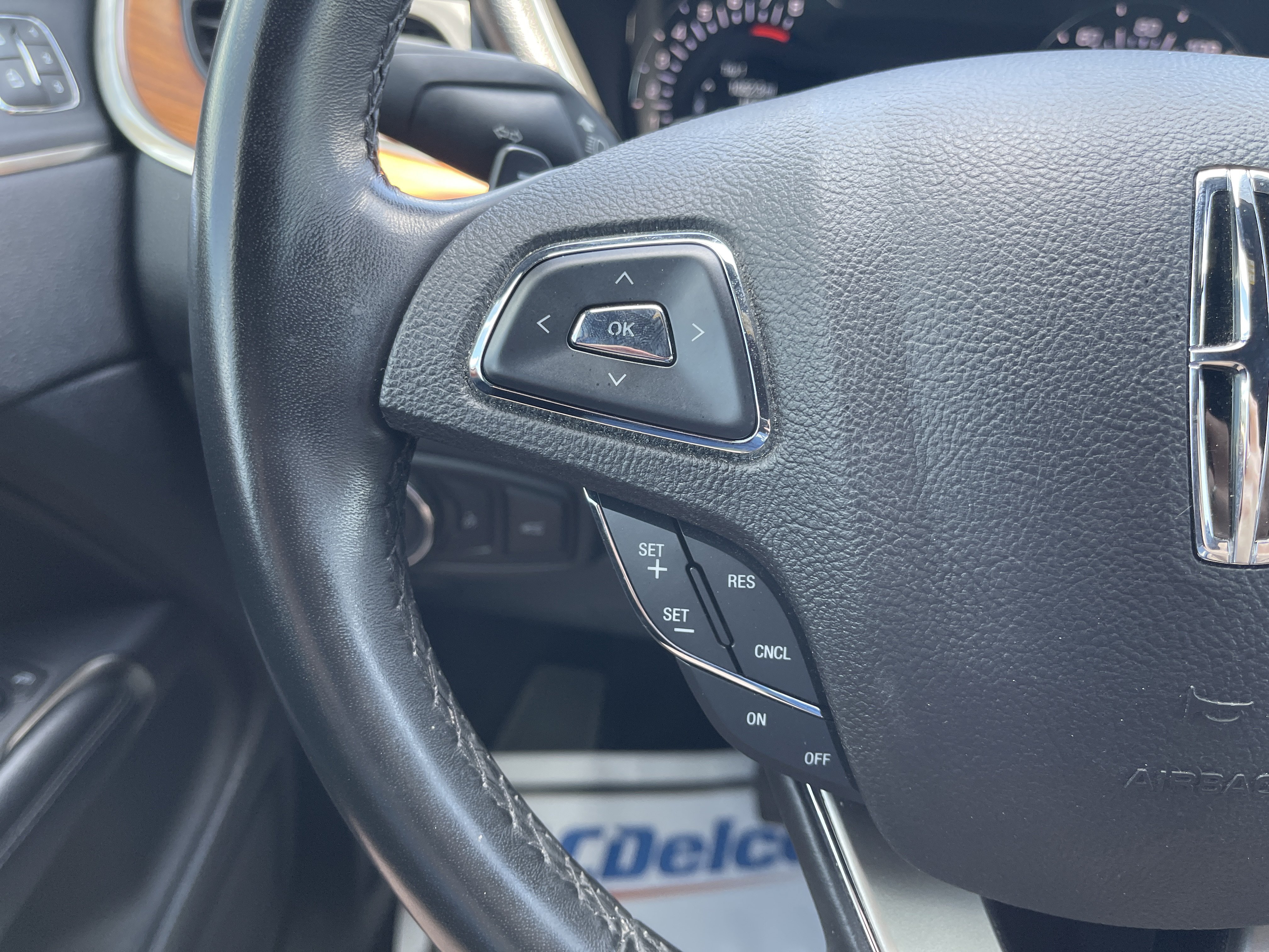 Used 2019 Lincoln MKC Select w/ Select Plus Package FWD image 18
