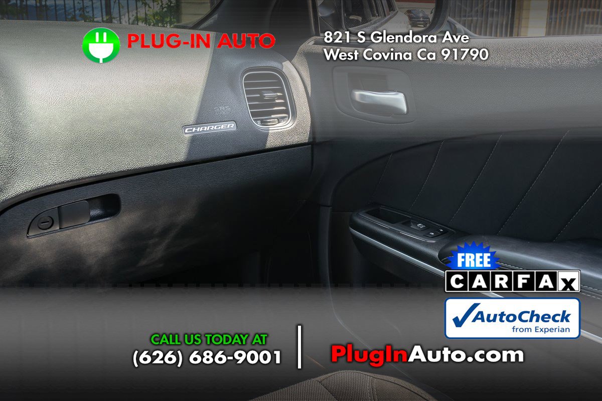 Used 2022 Dodge Charger SXT RWD image 14
