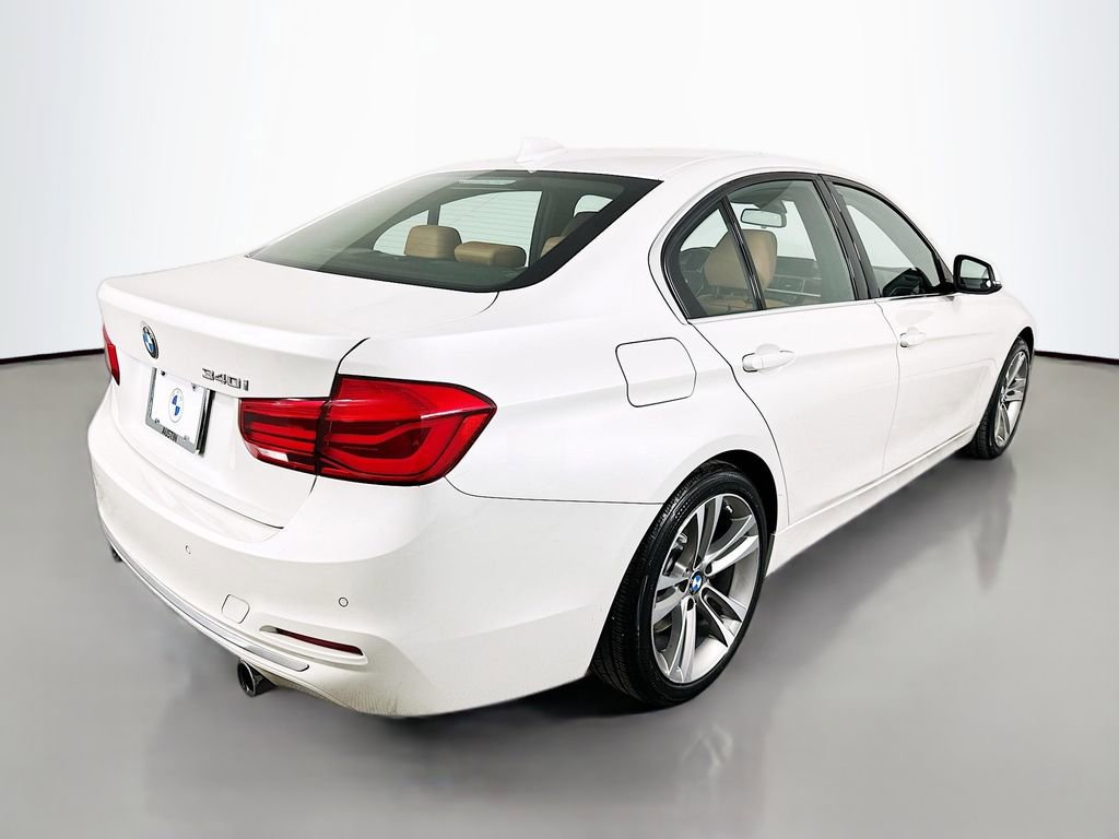 Used 2016 BMW 340i Sedan RWD image 5