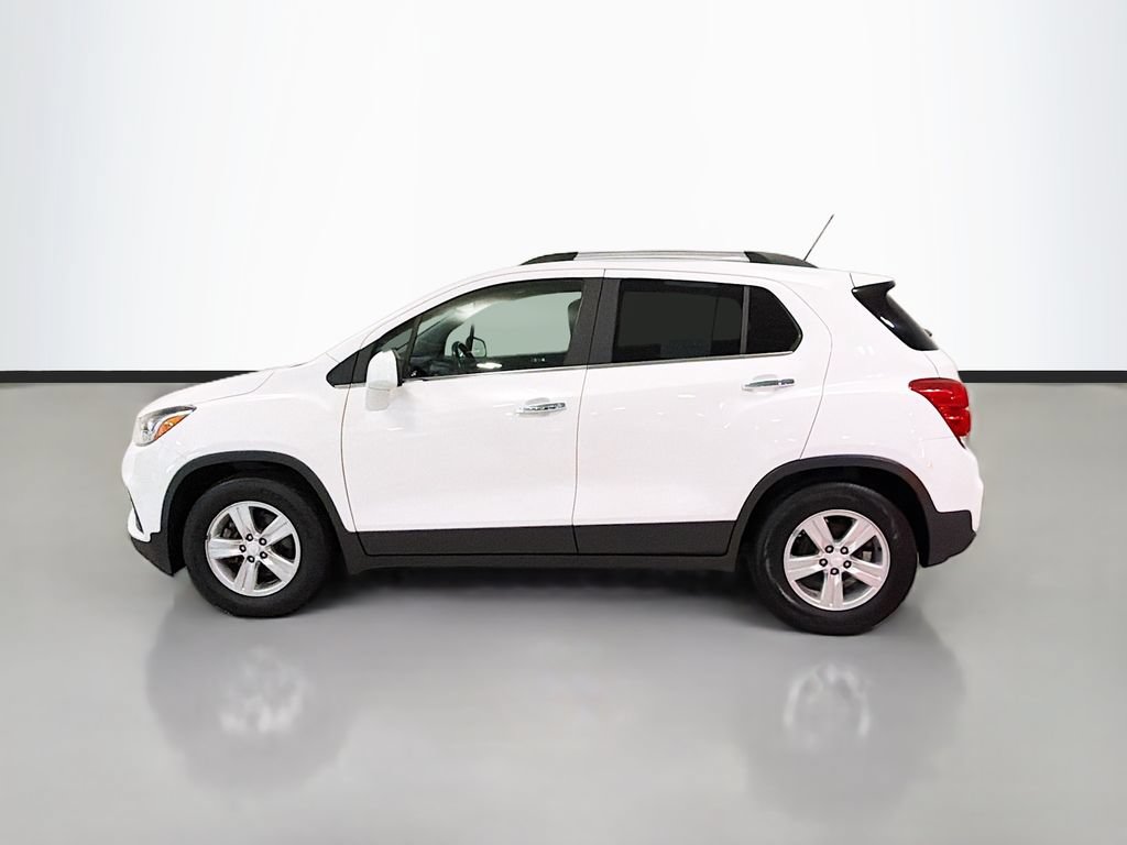 Used 2020 Chevrolet Trax LT w/ Sun & Sound Package FWD image 6