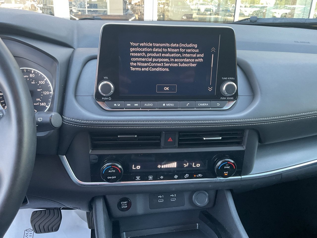 Used 2025 Nissan Rogue SV FWD image 28