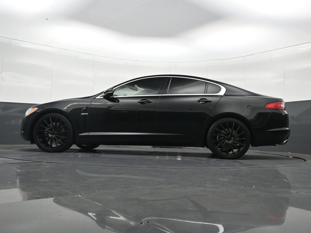Used 2011 Jaguar XF Premium RWD image 31