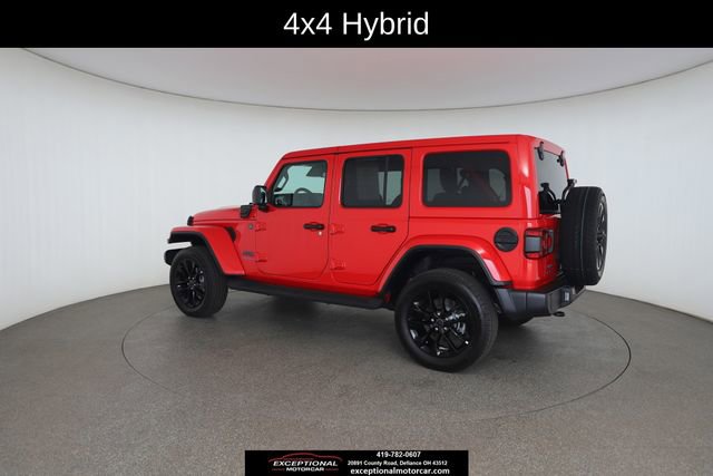 Used 2025 Jeep Wrangler Unlimited Sahara AWD/4WD image 10