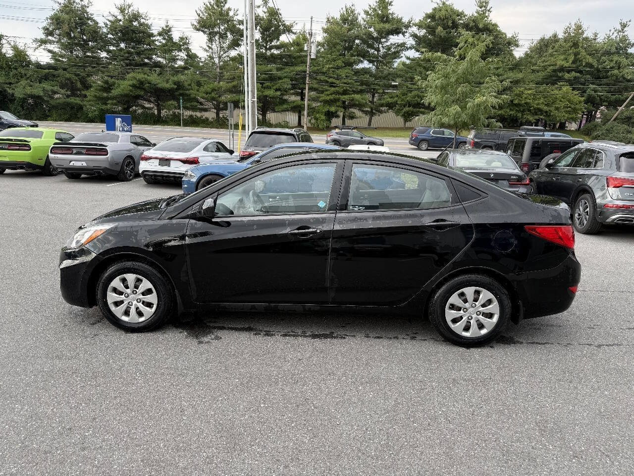 Used 2016 Hyundai Accent SE FWD image 9