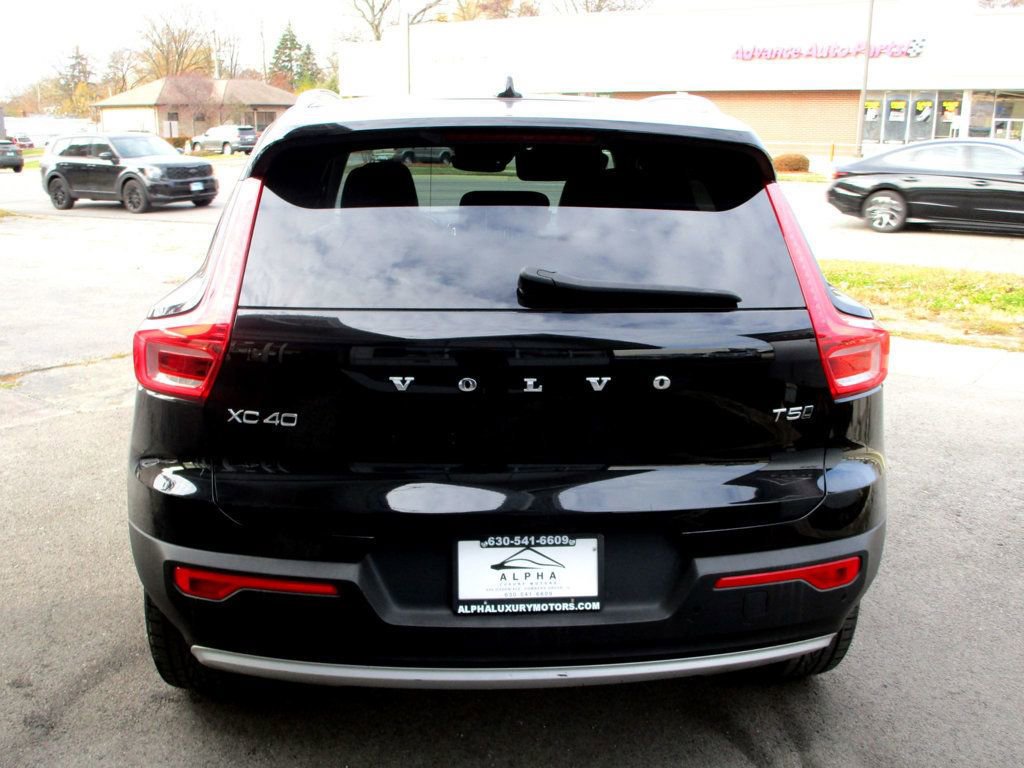 Used 2020 Volvo XC40 T5 Momentum w/ Protection Package Premier AWD/4WD image 9