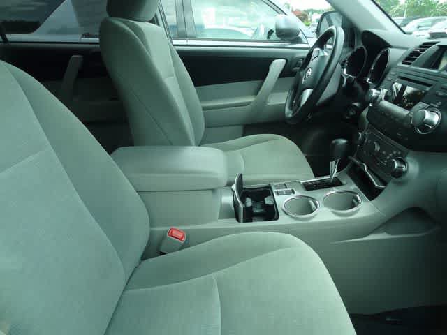 Used 2012 Toyota Highlander 4WD w/ Tech Pkg image 12