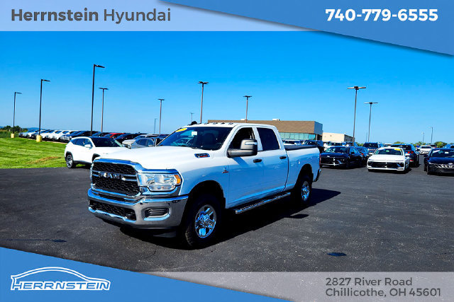 Used 2024 RAM 3500 Tradesman w/ Chrome Appearance Group AWD/4WD image 3
