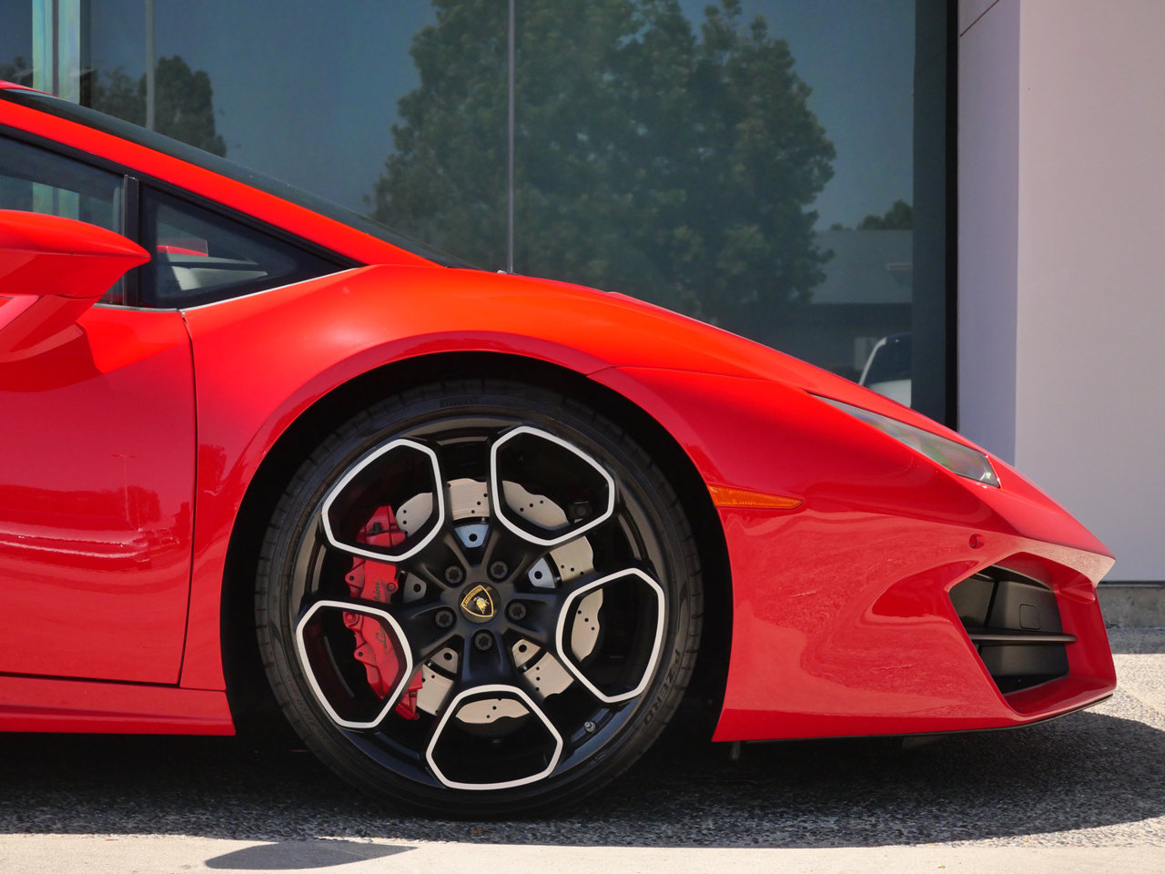 Used 2016 Lamborghini Huracan LP 580-2 RWD image 9