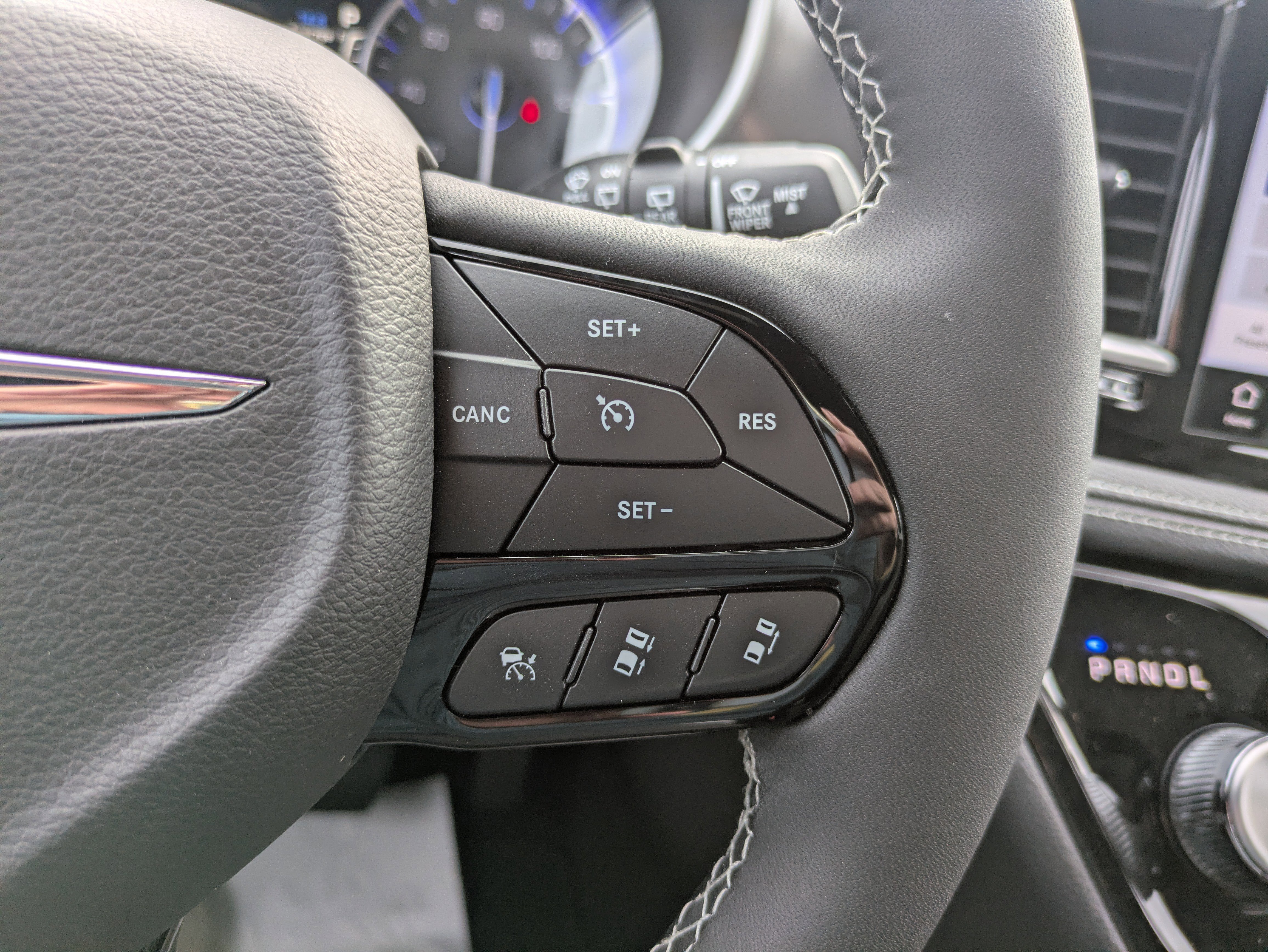 New 2026 Chrysler Pacifica Select w/ S Appearance Package FWD image 19