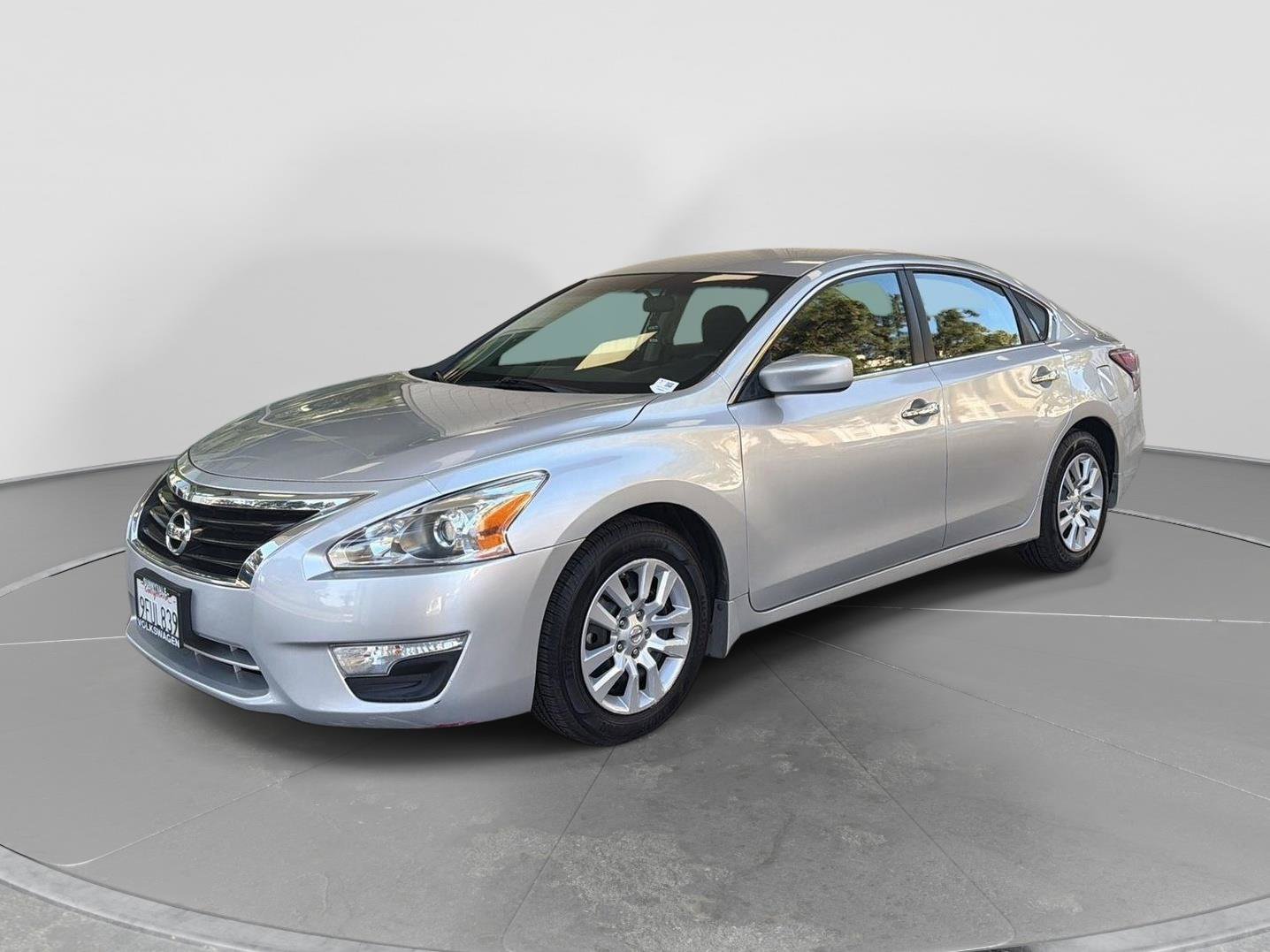 Used 2015 Nissan Altima 2.5 S w/ Power Driver Seat Package FWD image 1
