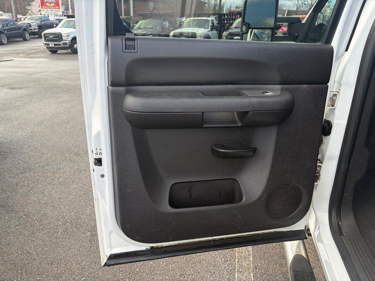 Used 2012 Chevrolet Silverado 2500 LT w/ Snow Plow Prep Package image 33