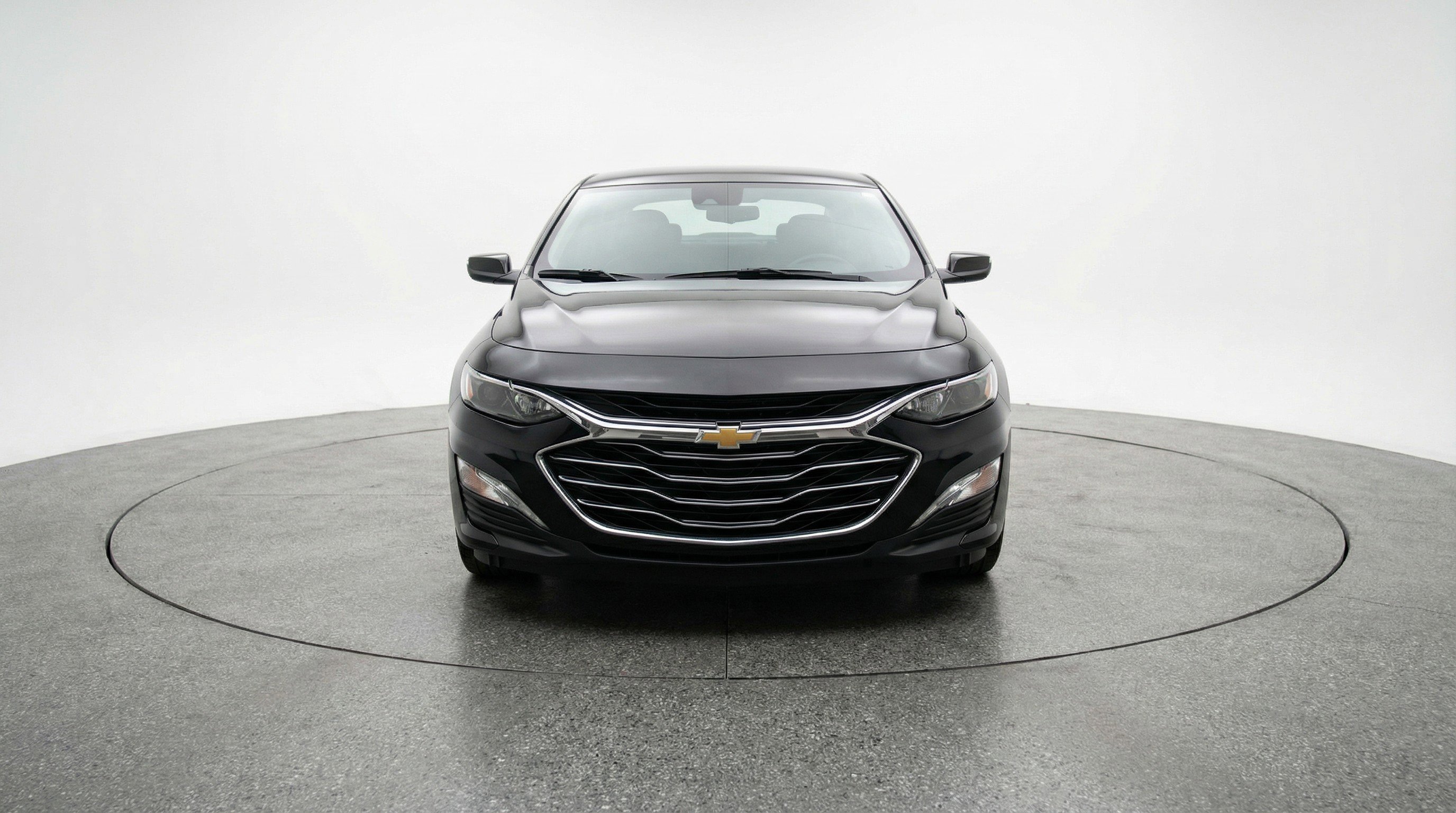 Used 2024 Chevrolet Malibu LT image 2