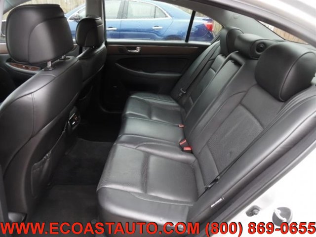 Used 2009 Hyundai Genesis 3.8 w/ Technology Pkg 4 RWD image 9
