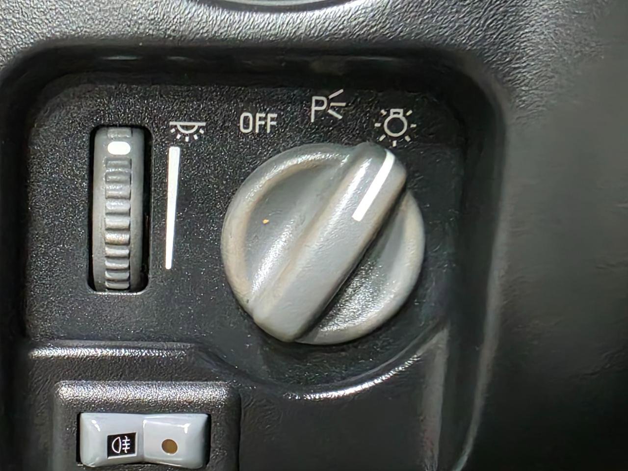 Used 2002 Pontiac Firebird Formula w/ Opt Pkg image 29