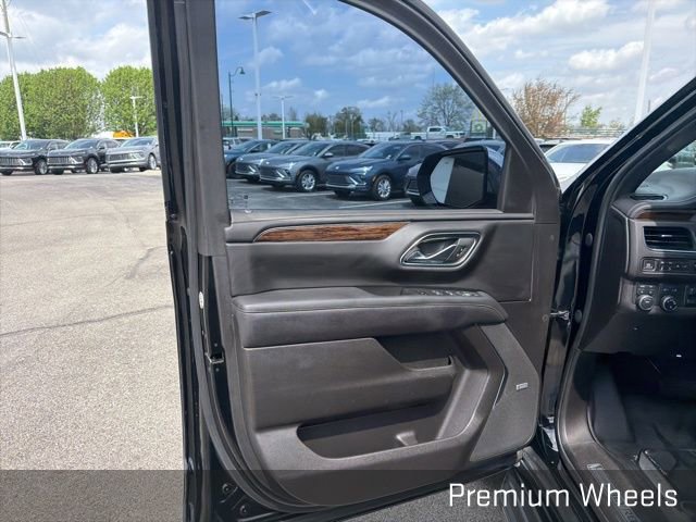 Used 2021 Chevrolet Tahoe Premier w/ Premium Package image 27