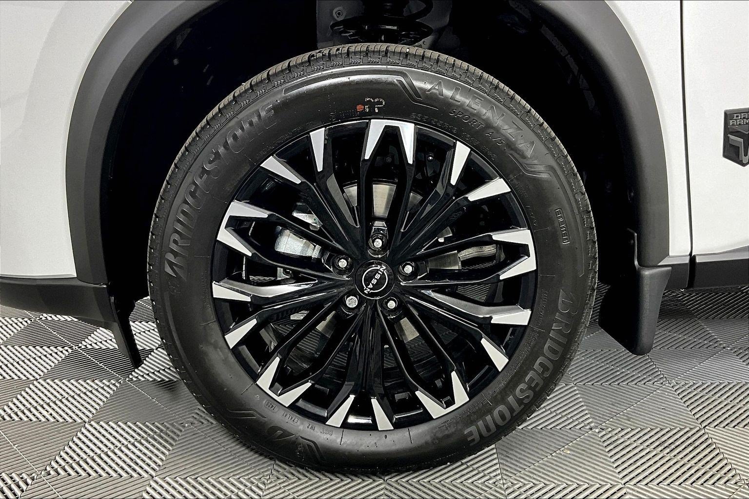 New 2026 Nissan Rogue Dark Armor AWD/4WD image 23