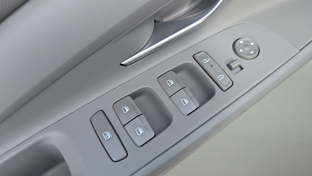 New 2026 Hyundai Elantra SEL Sport Premium FWD image 21