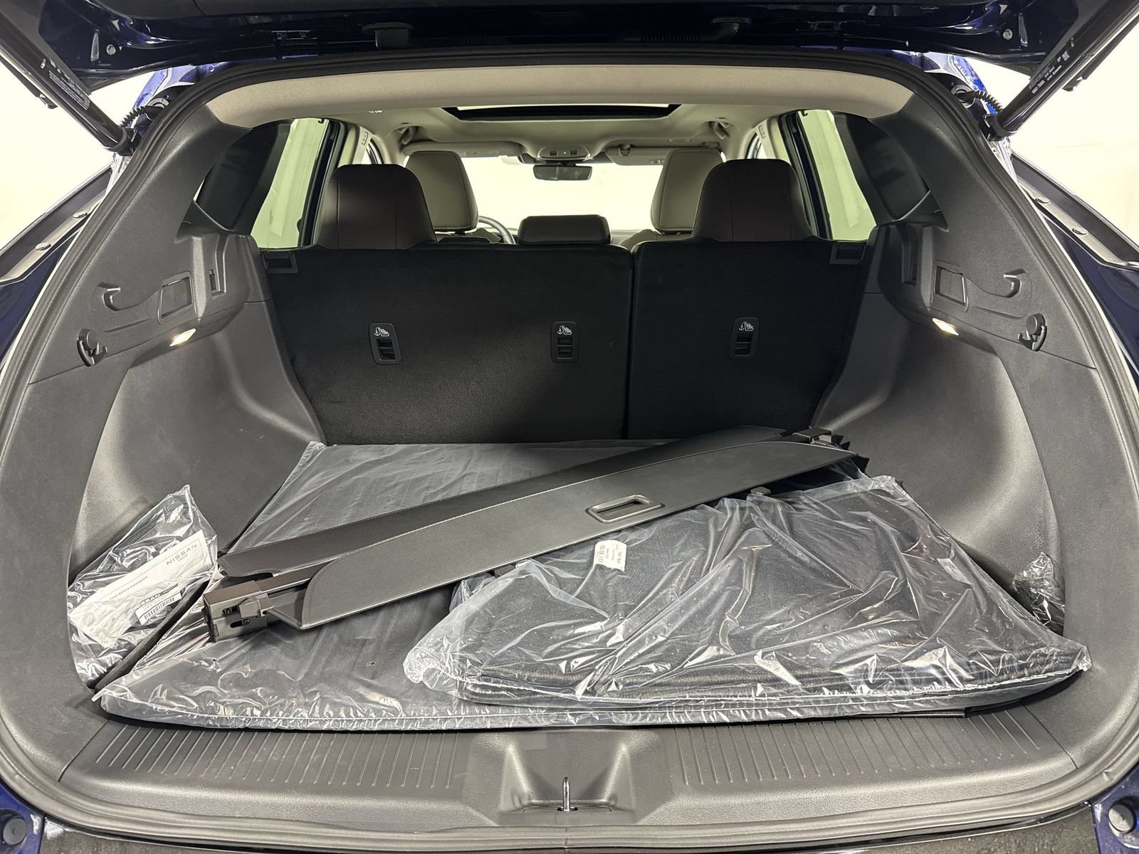 Used 2025 Nissan Murano Platinum w/ Cargo Package AWD/4WD image 34