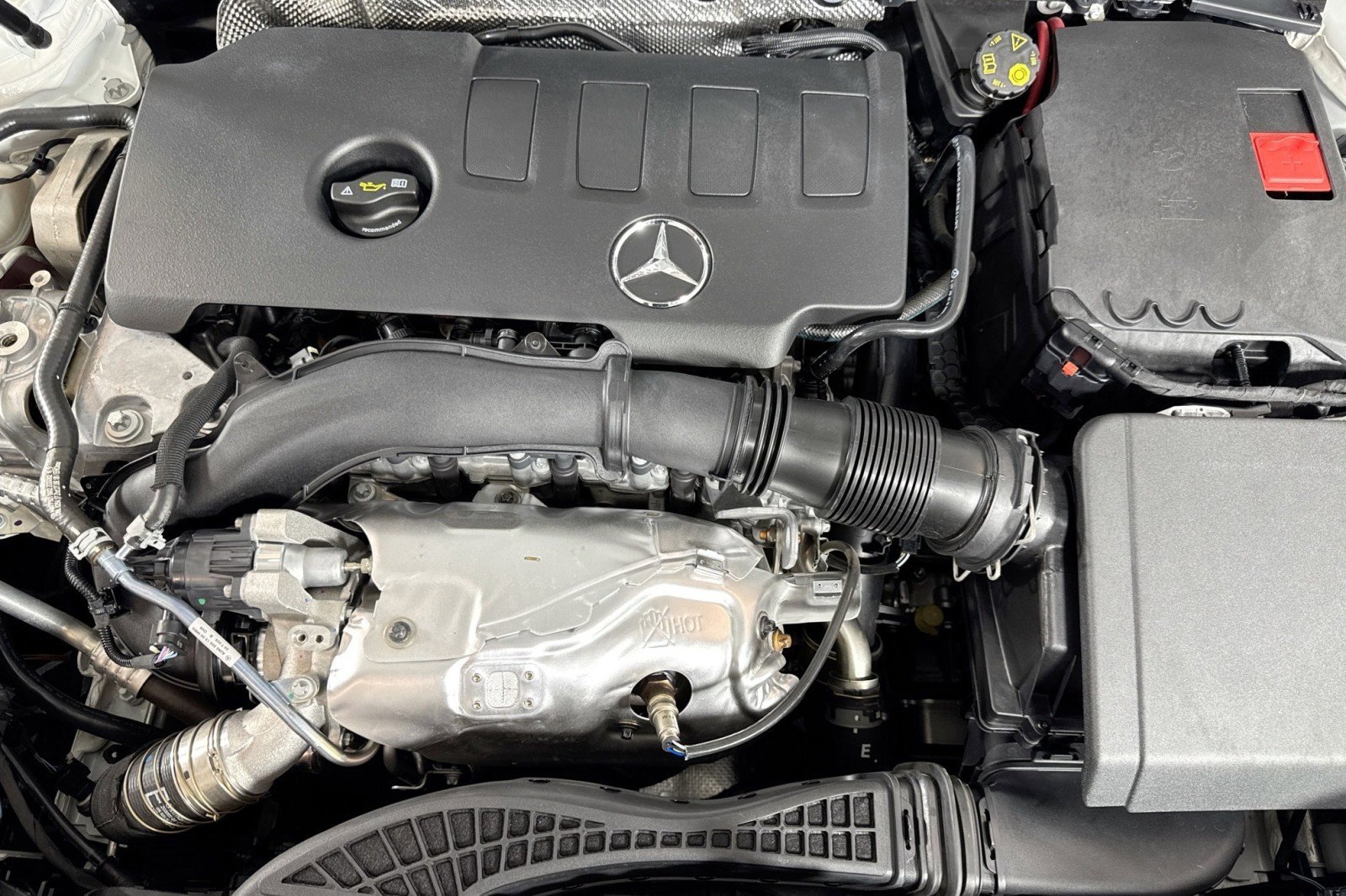 Certified 2023 Mercedes-Benz GLB 250 w/ Premium Package image 28