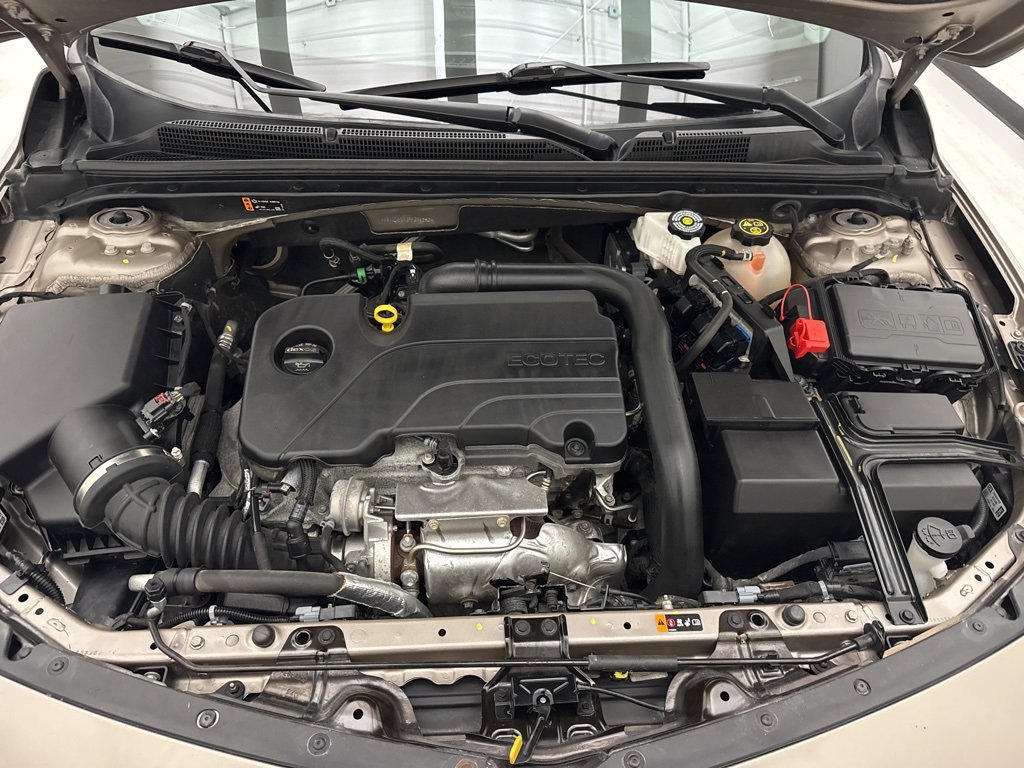 Used 2023 Chevrolet Malibu LT image 38