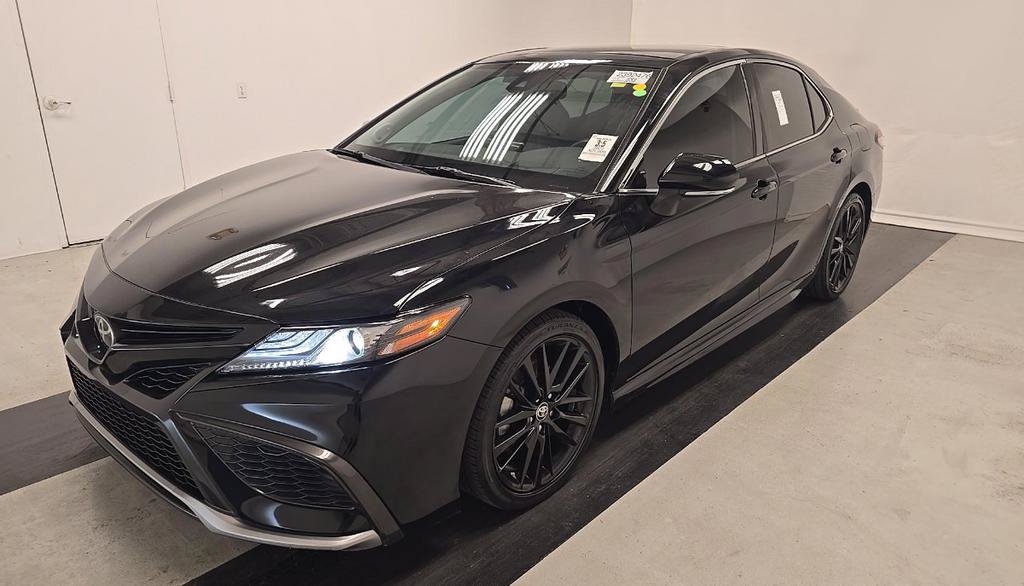 Used 2022 Toyota Camry XSE FWD video 1