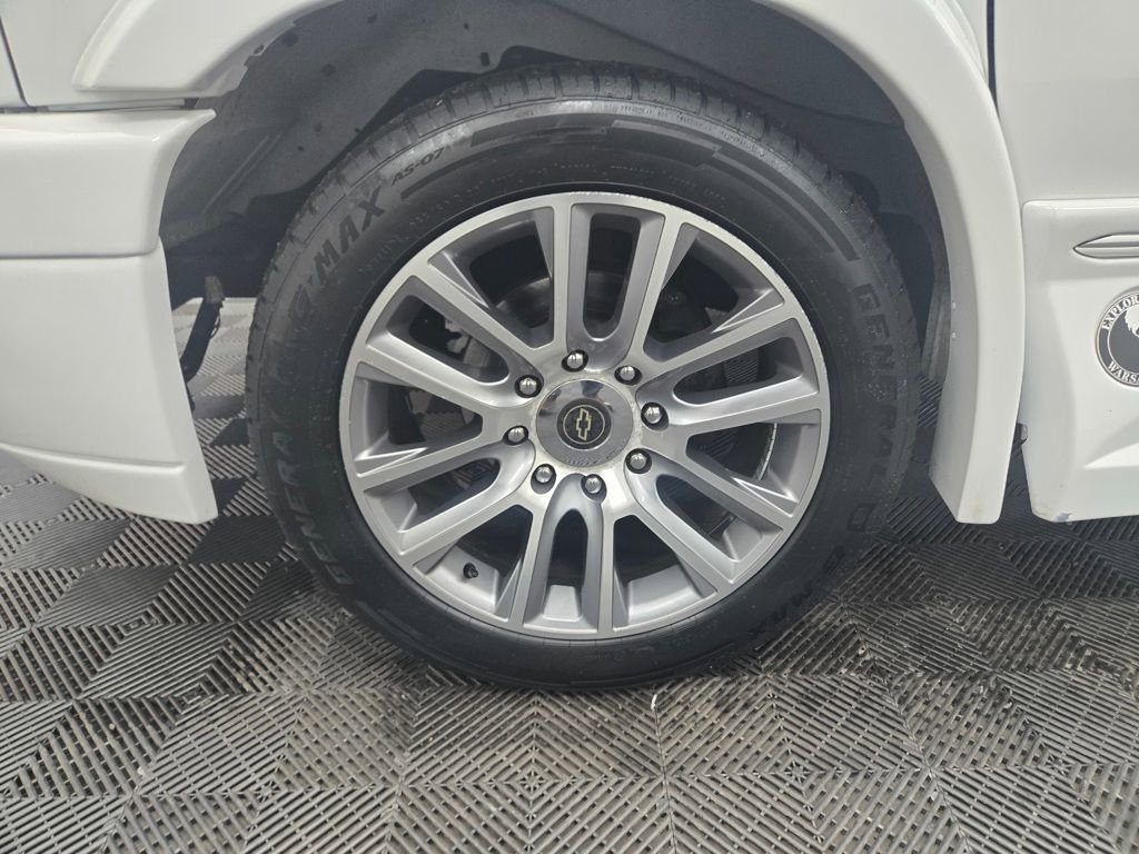 Used 2020 Chevrolet Express 2500 Extended w/ Enhanced Convenience Package image 13