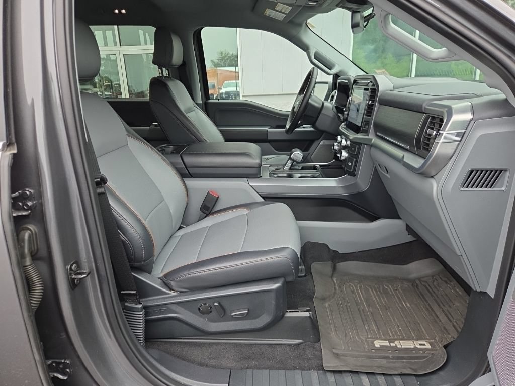 Used 2025 Ford F150 Lariat AWD/4WD image 36