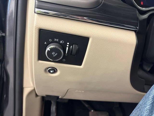 Used 2020 Jeep Grand Cherokee Limited RWD image 25