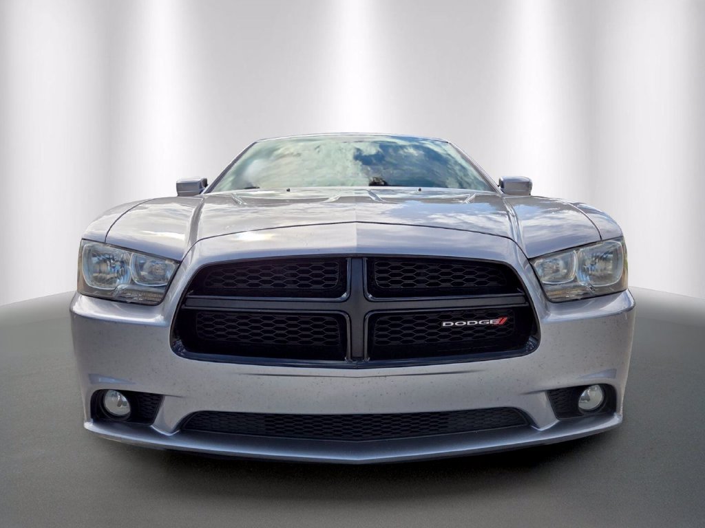 Used 2014 Dodge Charger SXT w/ Blacktop Package RWD image 8