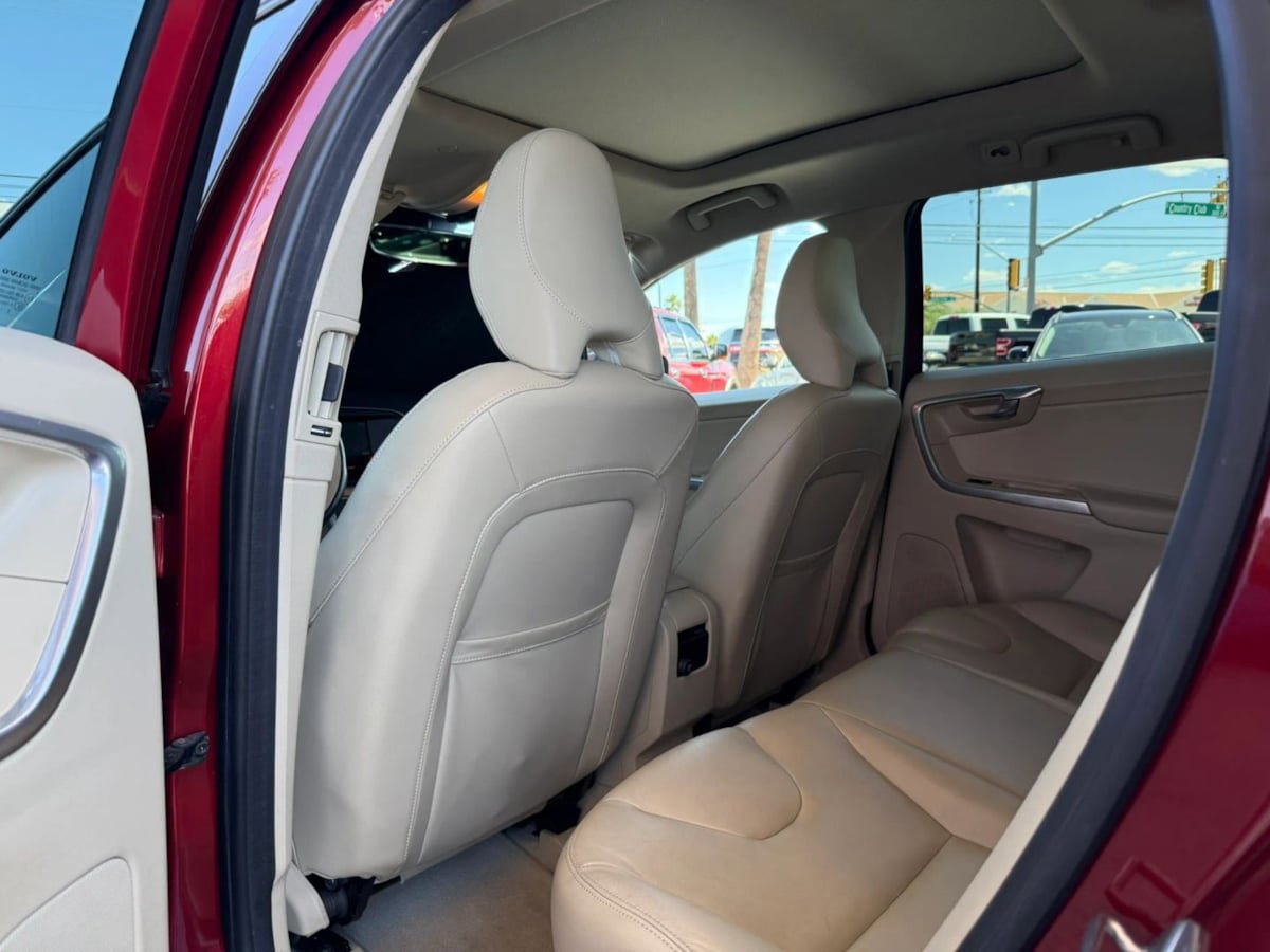 Used 2016 Volvo XC60 T5 Premier FWD image 42