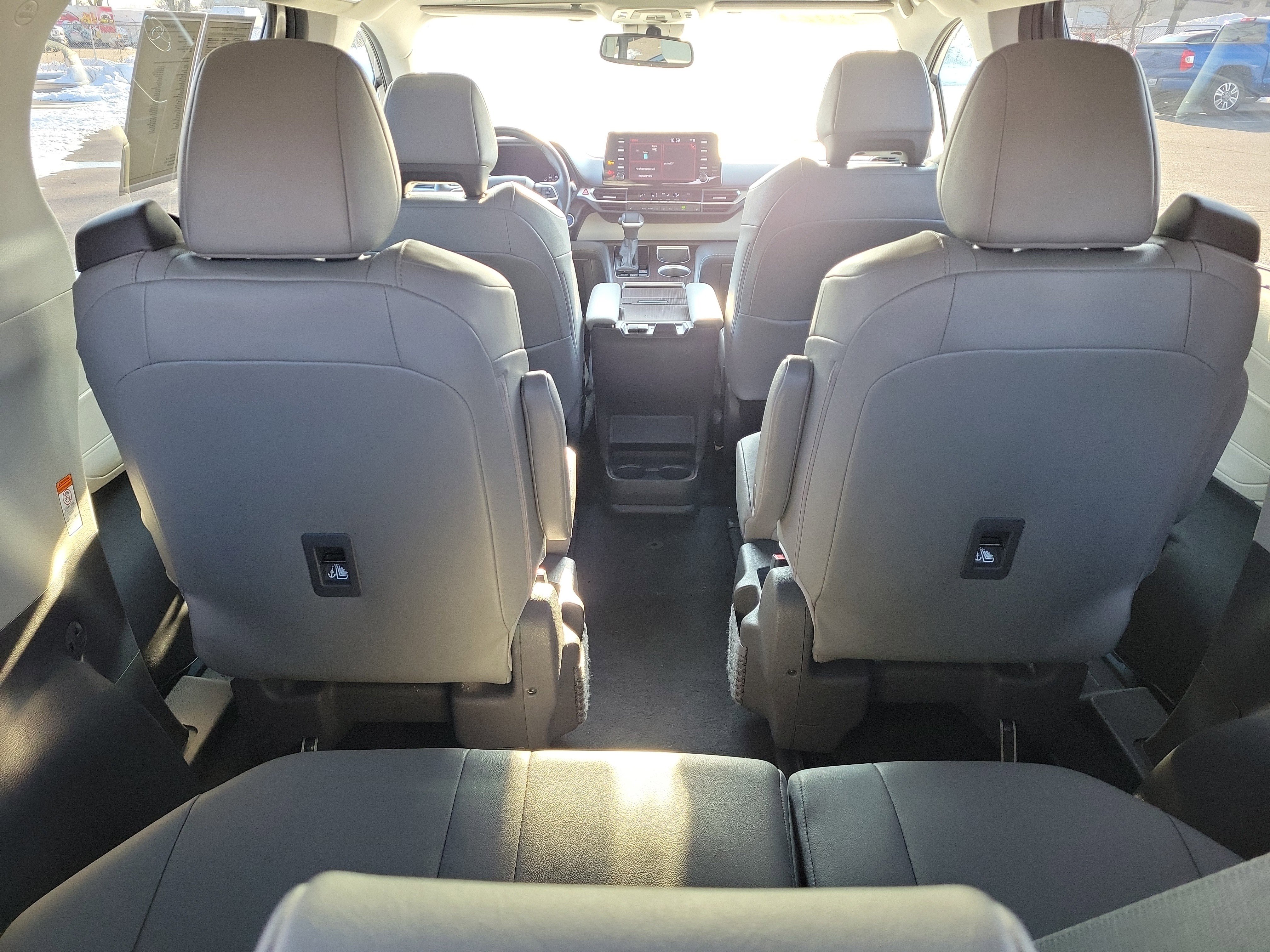 Used 2021 Toyota Sienna XLE image 10