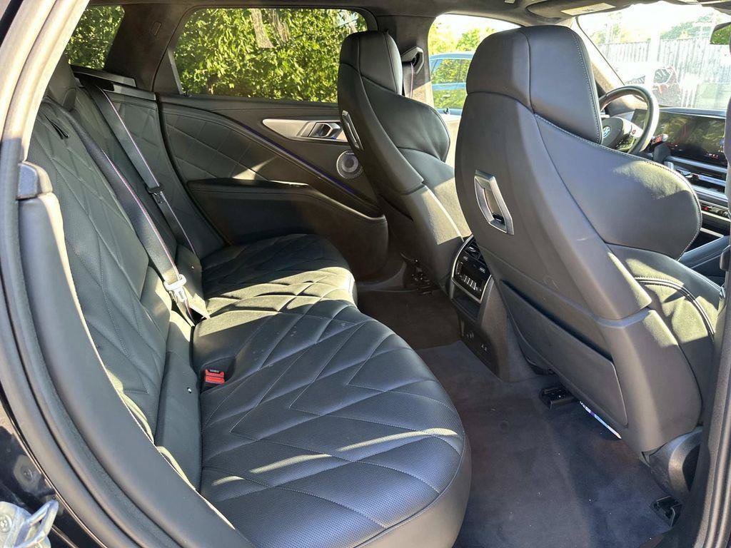 Used 2025 BMW XM AWD/4WD image 37