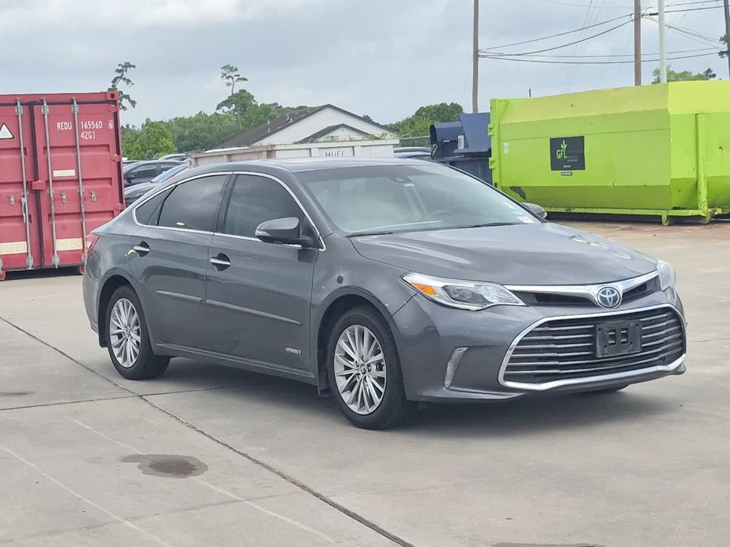 Used 2017 Toyota Avalon Limited FWD image 3