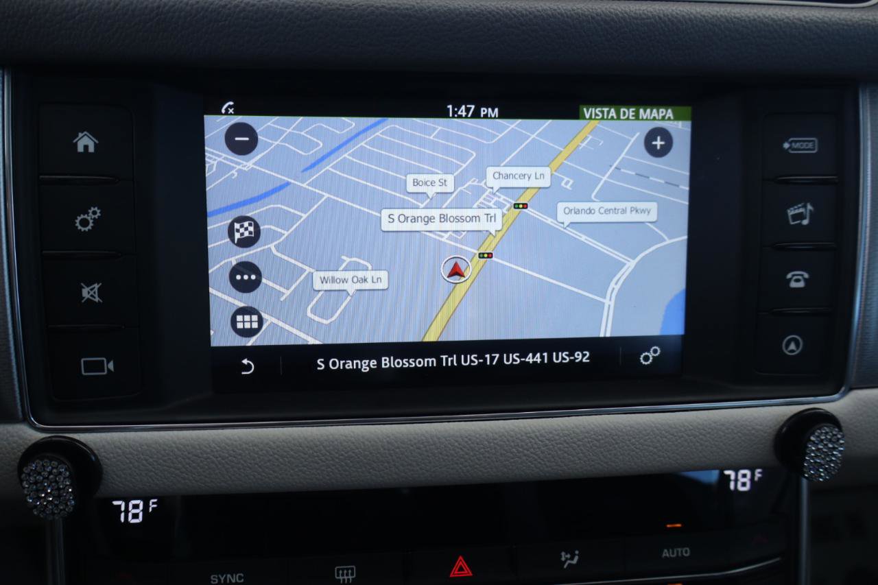 Used 2017 Jaguar XF Premium image 23