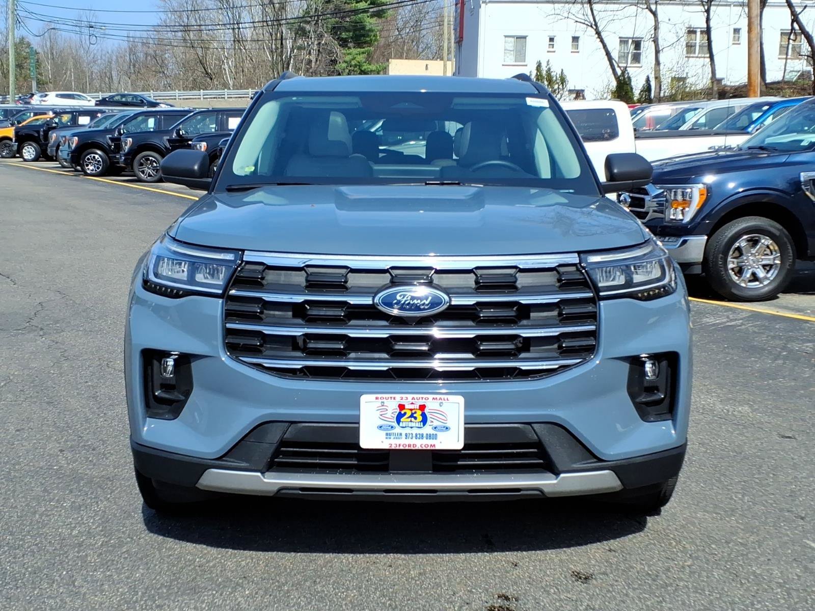 Certified 2025 Ford Explorer Active w/ Active Comfort Package AWD/4WD image 2