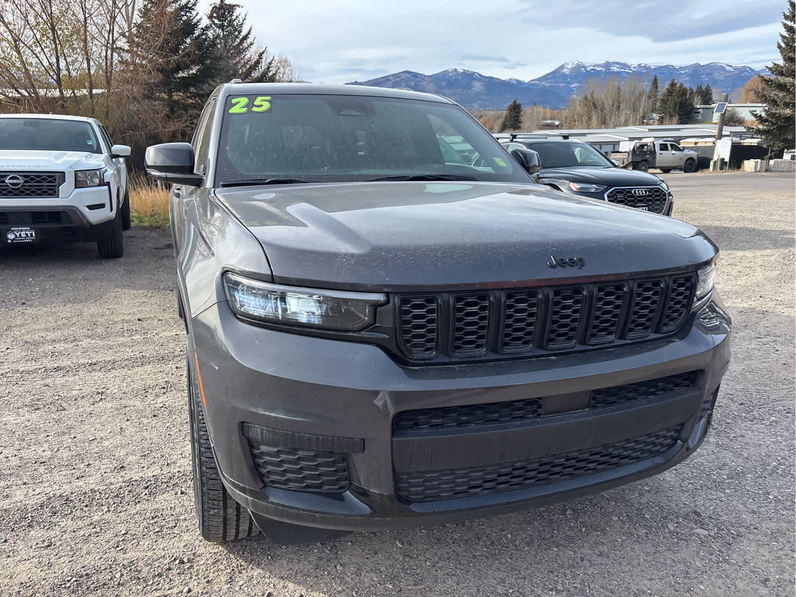 New 2025 Jeep Grand Cherokee L Laredo image 16