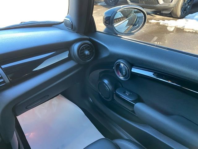 Used 2021 MINI Cooper S w/ Premium Package image 32