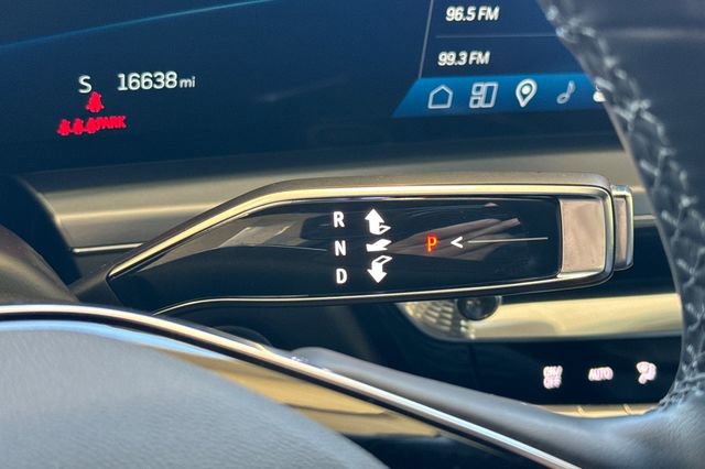 Certified 2024 Cadillac Lyriq Luxury image 22