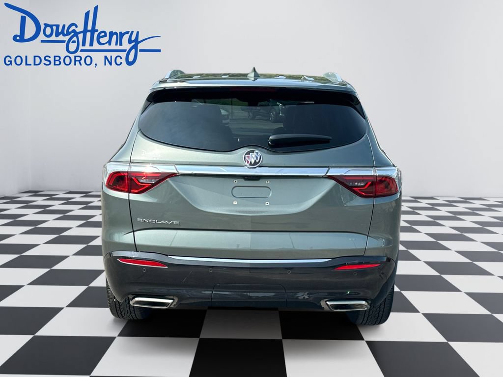 Used 2024 Buick Enclave Essence w/ Experience Buick Package FWD image 4