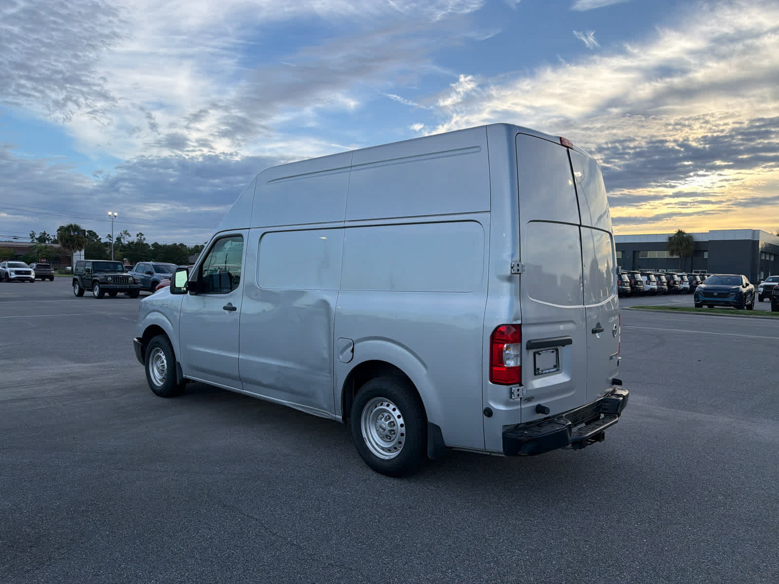 Used 2020 Nissan NV 2500 S RWD image 3