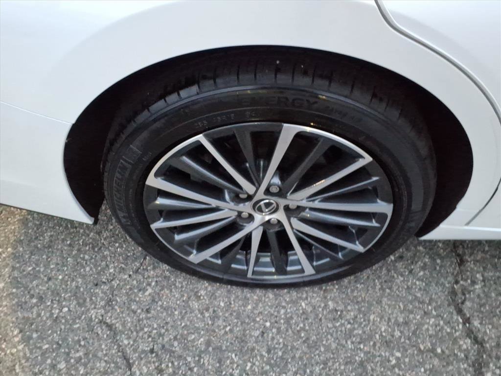 Certified 2023 Lexus ES 350 w/ Premium Package image 7