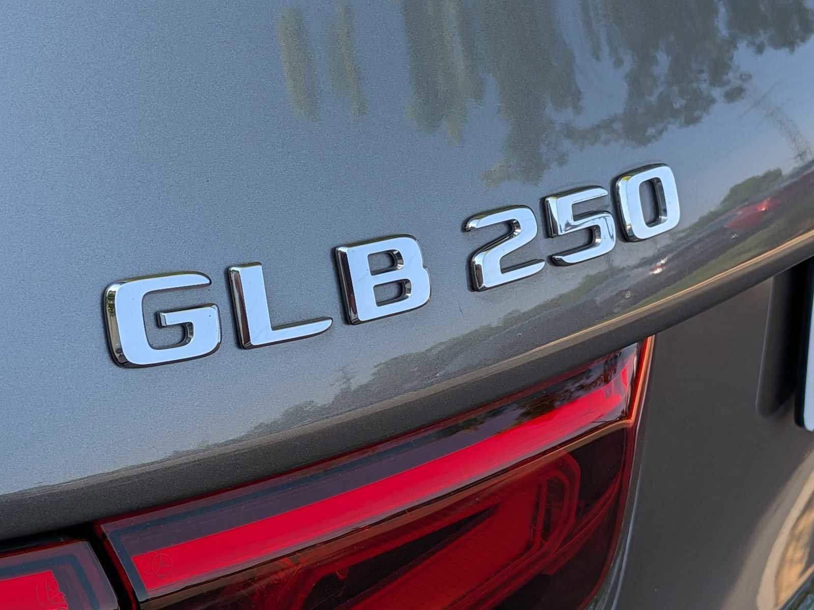 Used 2020 Mercedes-Benz GLB 250 4MATIC image 13