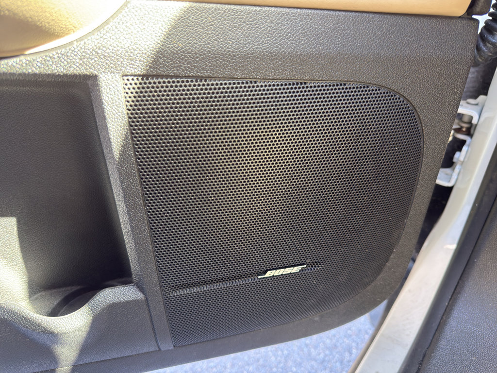 Used 2010 GMC Acadia SLT image 27