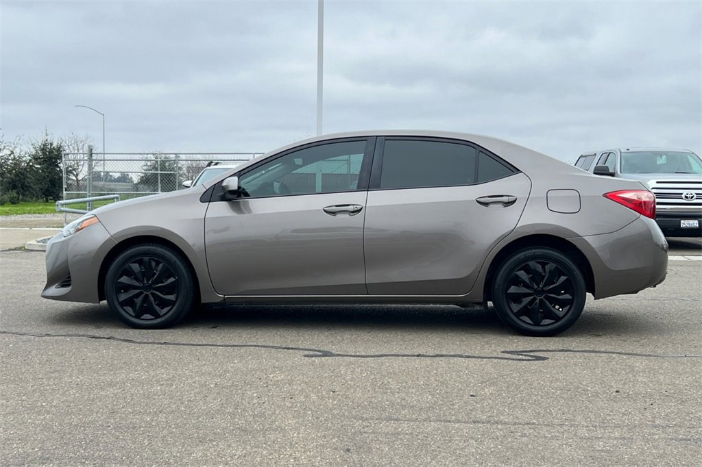 Certified 2018 Toyota Corolla LE image 9