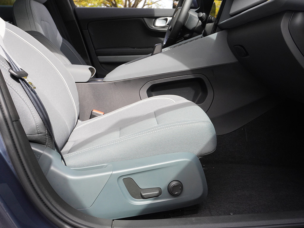 Used 2024 Polestar Polestar 2 AWD/4WD image 25