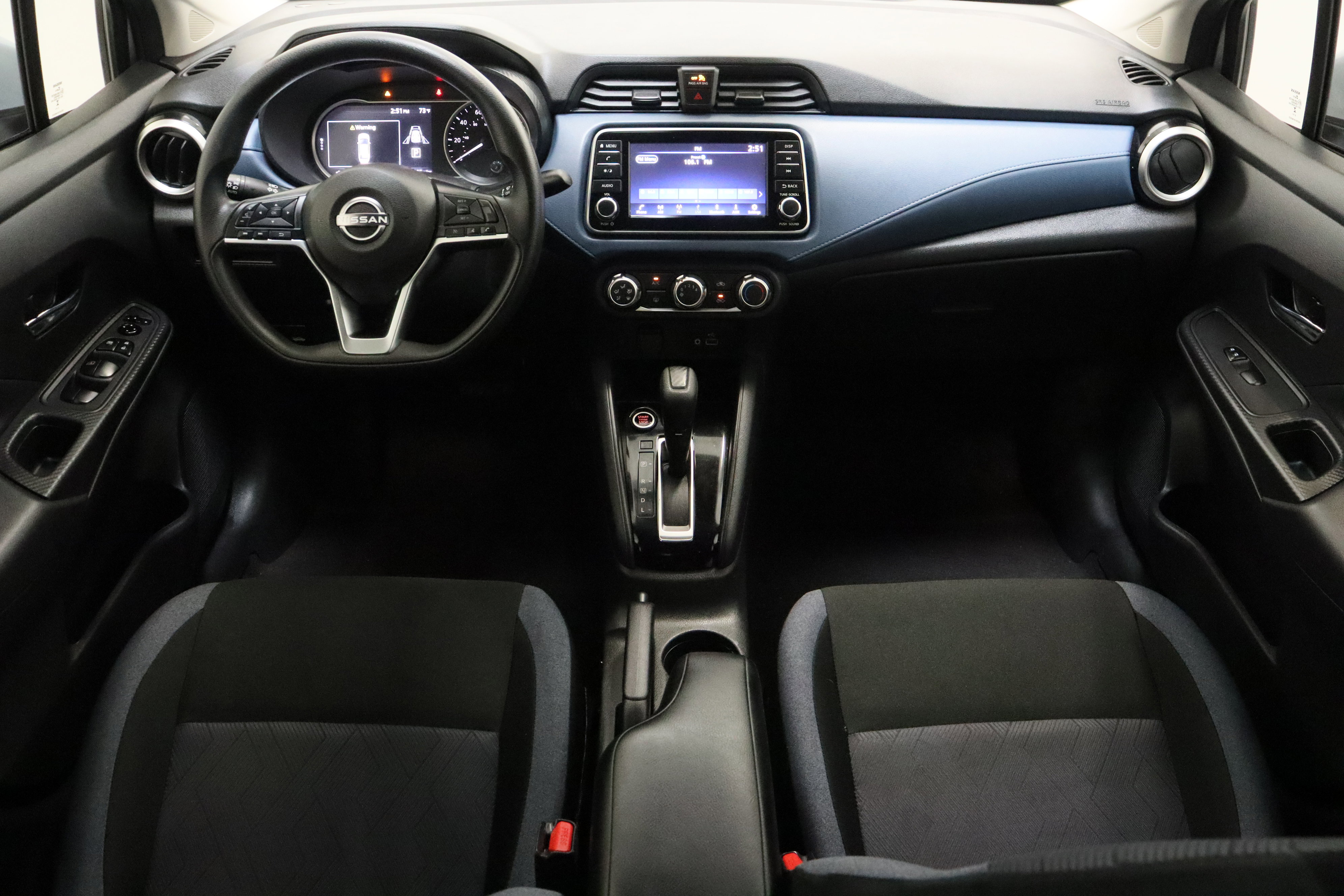Used 2025 Nissan Versa SV w/ Trunk Package image 28