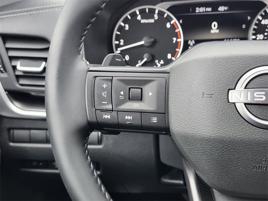 Used 2025 Nissan Rogue SV image 26